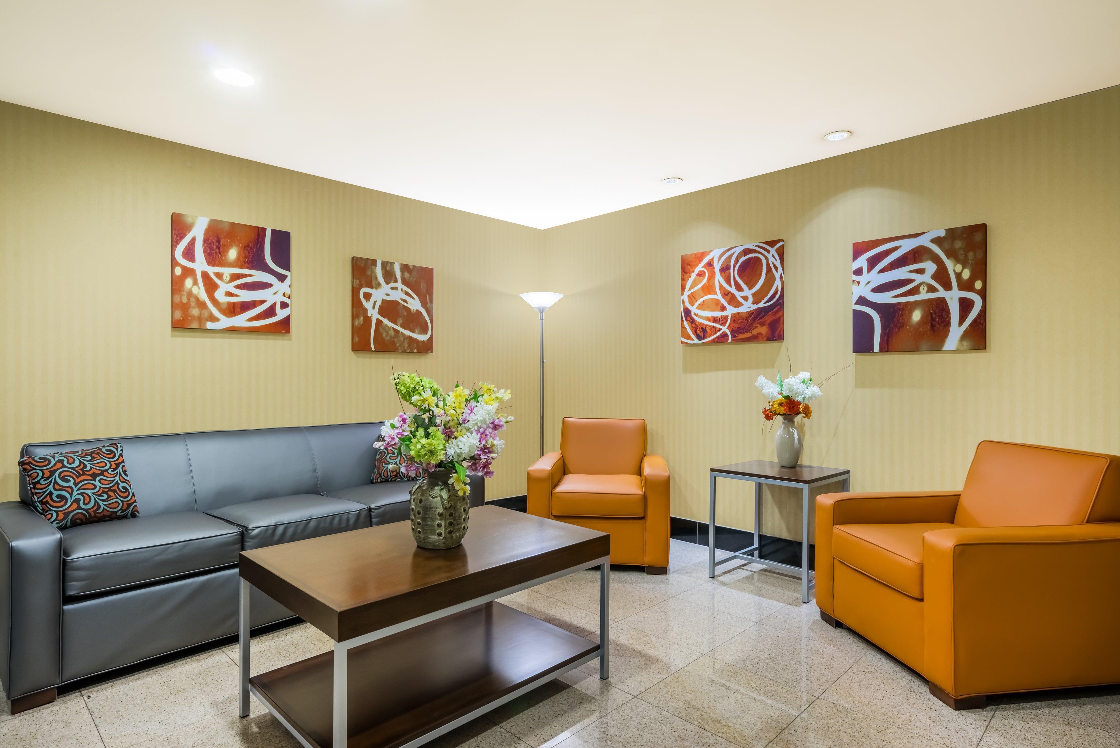 Holiday Inn Express Hotel & Suites-North East By Ihg Exterior photo
