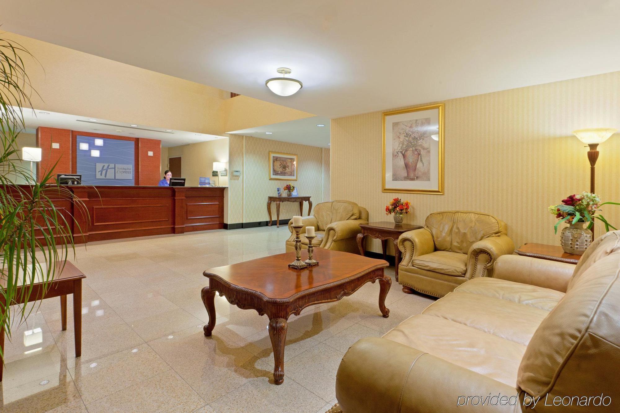 Holiday Inn Express Hotel & Suites-North East By Ihg Interior photo